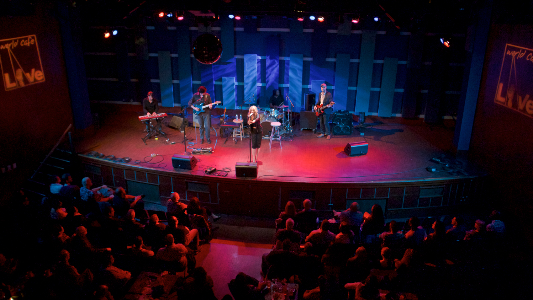 World Cafe Live 
Philadelphia, Pa
November 15, 2015

DerekBrad.com